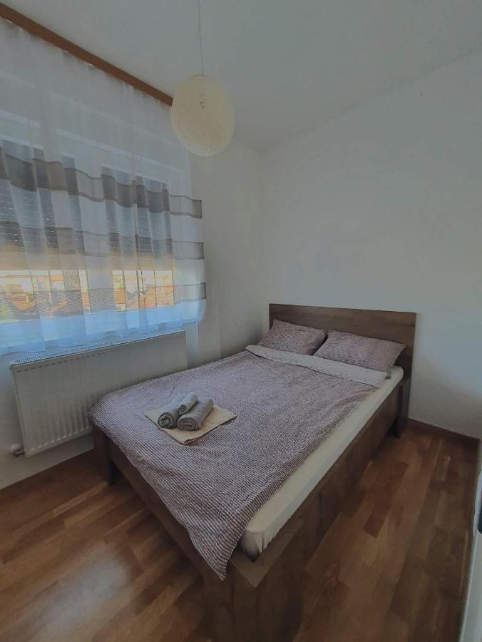 Zara Apartman 1 Bijeljina Exterior foto