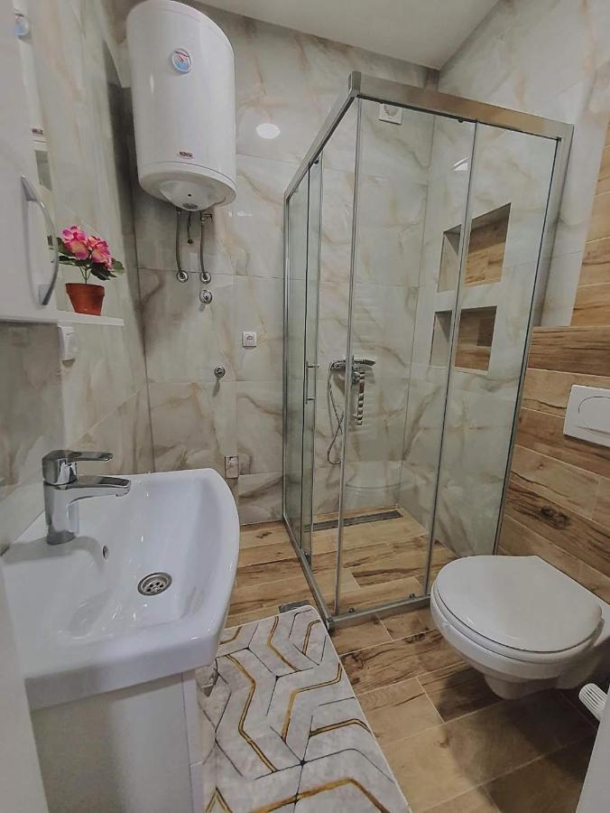 Zara Apartman 1 Bijeljina Exterior foto