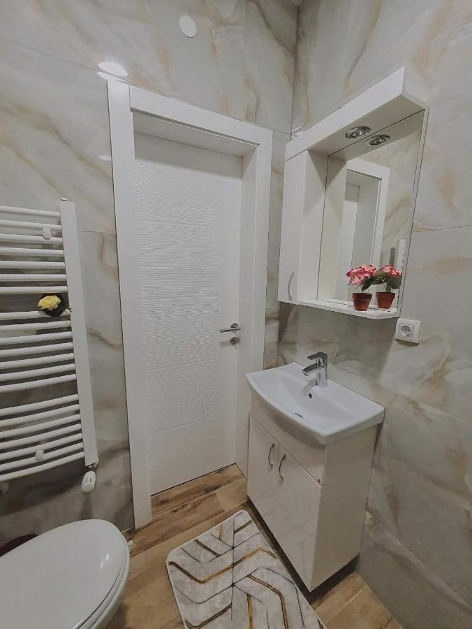 Zara Apartman 1 Bijeljina Exterior foto